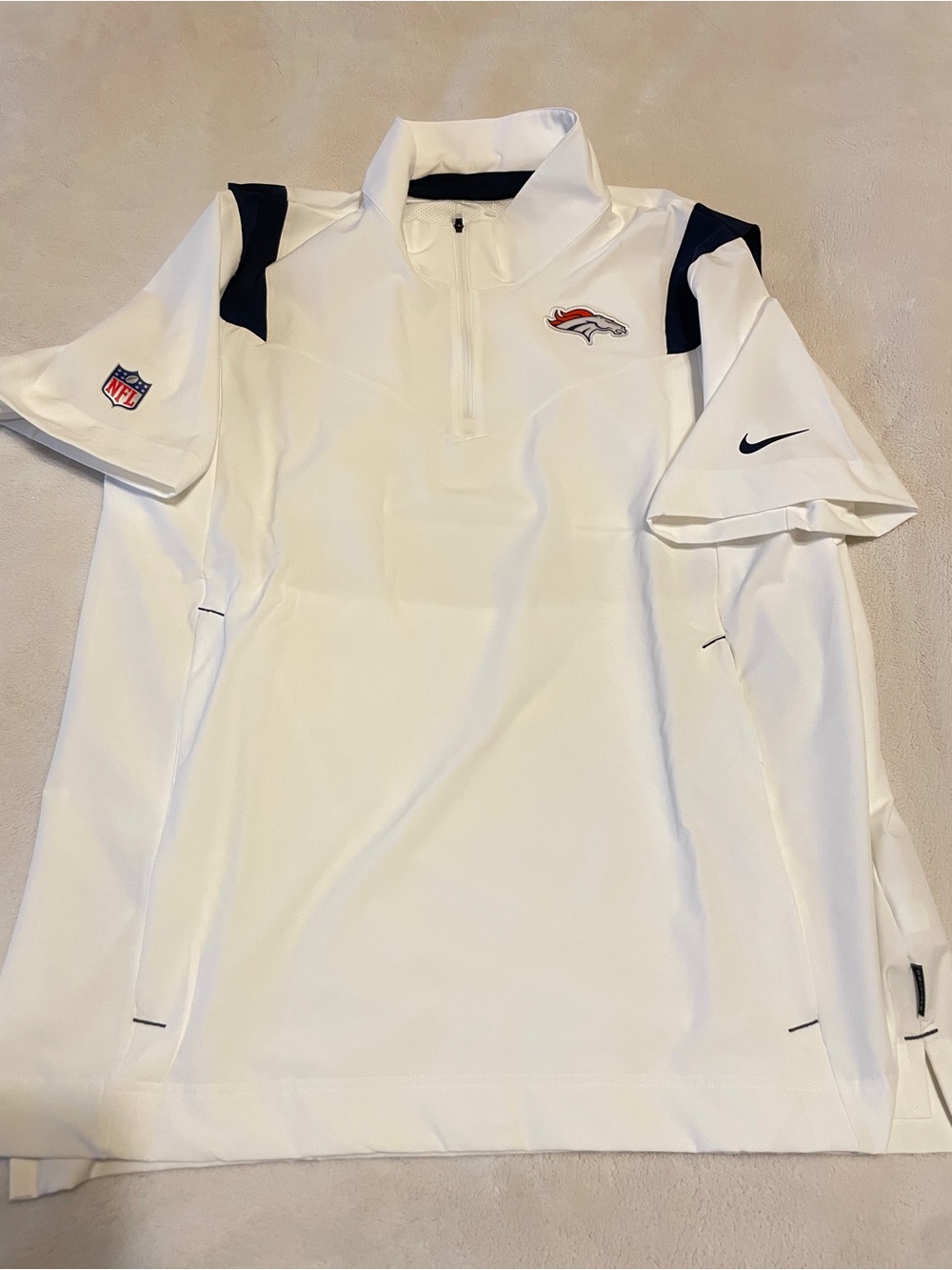 NWOT Nike NFL Denver Broncos White Short Sleeve Dri-Fit Quarter Zip Sz L